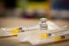 A koronavírus-vakcinák csökkentik a Covid-19 okozta vérrögök és szívelégtelenség esélyét