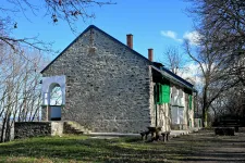 Felújította az önkormányzat a Szent György-hegyi turistaházat, de a berendezésre már nem maradt elég pénz