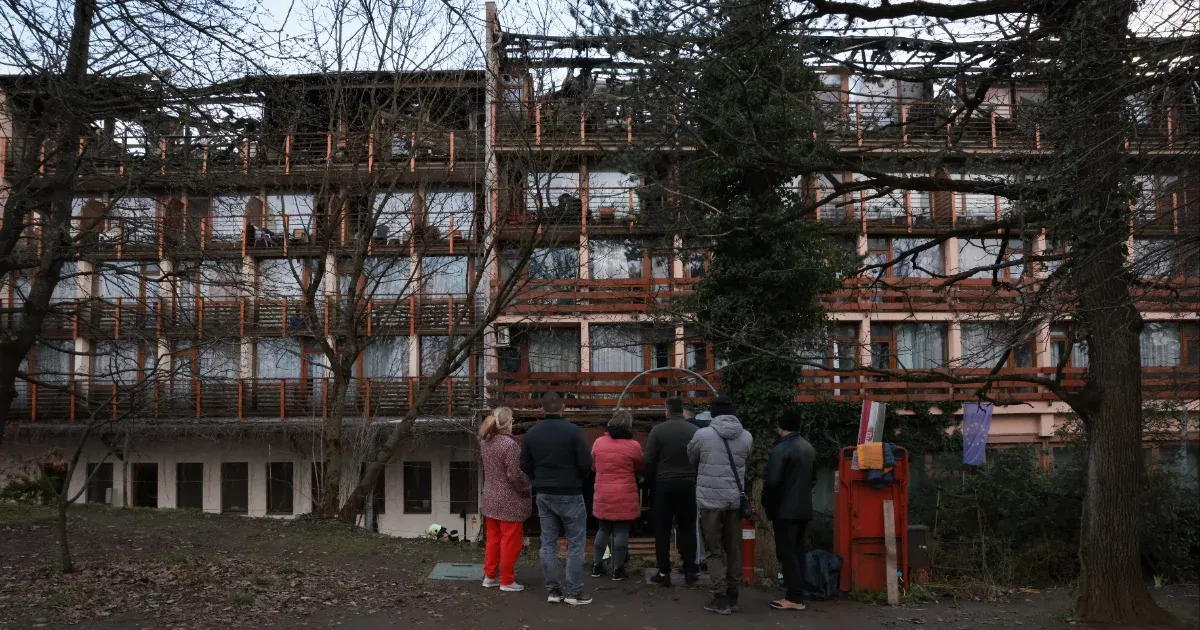 Már augusztusban részlegesen újranyit a félig leégett Hotel Silvanus