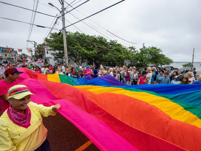 Már a fiatalok közel negyede LMBTQ-identitásúnak vallja magát az Egyesült Államokban