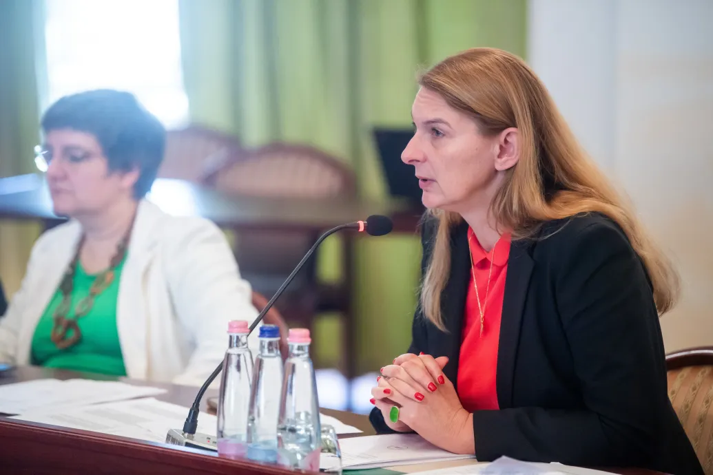 Budapesti listájuk listavezetőjének kérte fel a Kutyapárt Baranyi Krisztinát