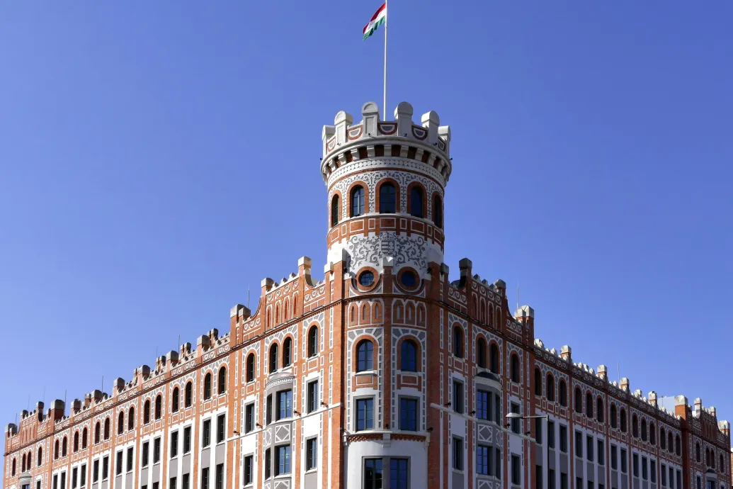 A kormány visszadobta a jegybanktörvény módosítását, amit Matolcsy korábban az MNB függetlensége elleni nyílt támadásnak nevezett