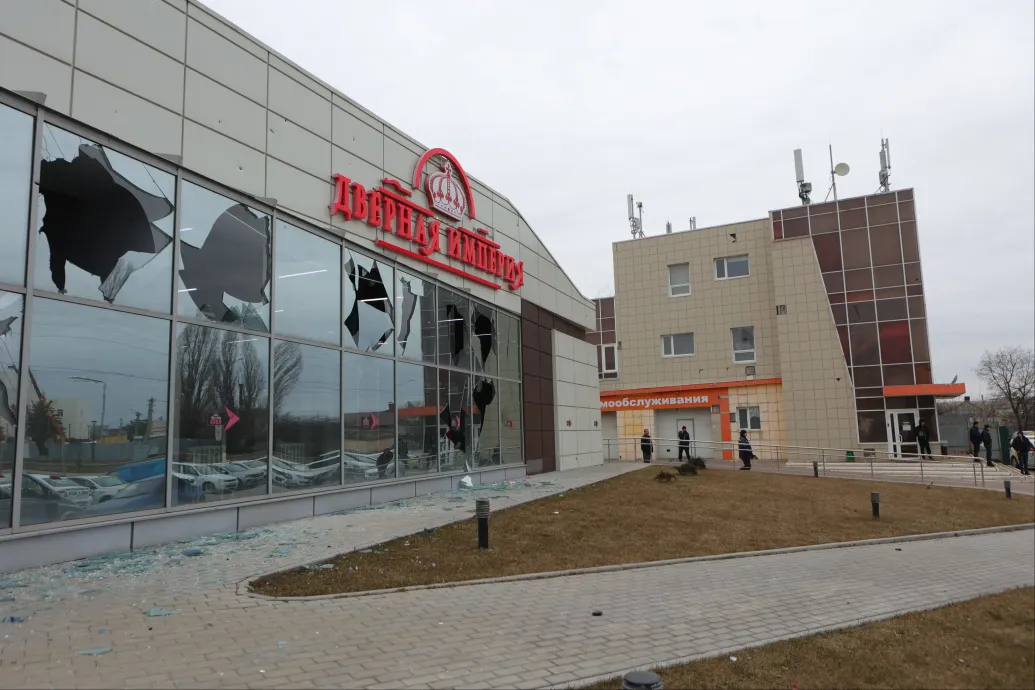 Katonai célpontok elleni támadásokat indítottak az Oroszországba behatoló orosz szabadcsapatok