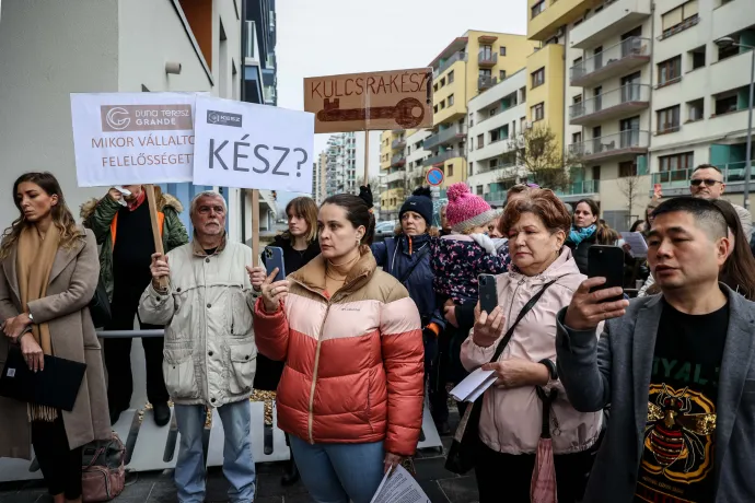 A lakók tüntetése március 1-jén – Fotó: Huszti István / Telex