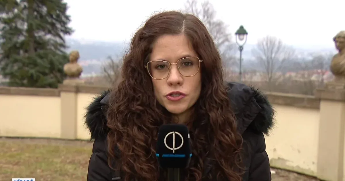Hírmanipuláláson kapott munkatárs lett az év riportere a közmédiánál, a hírhamisító Papp Dániel adta át a díjat