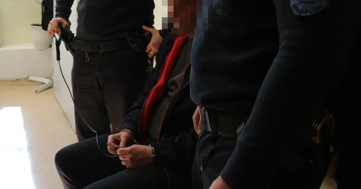 Egy nap alatt egy nyíregyházi és egy pécsi férfit is elfogtak, akik iskola mellett végeztek önkielégítést