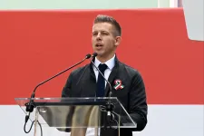 Magyar Péter elindítja a Talpra, magyarok közösséget, és politikai pártot szervez