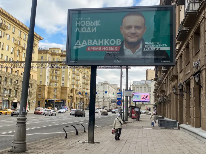 Davankov, az Új Emberek (Novije Ljugyi) színeiben induló jelölt plakátja Moszkvában – Fotó: Nyilas Gergely / Telex