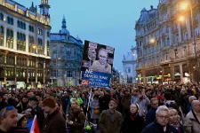Orbán brüsszelezett, Karácsony plusz öt évet ígért, Magyar Péter pártot szervez