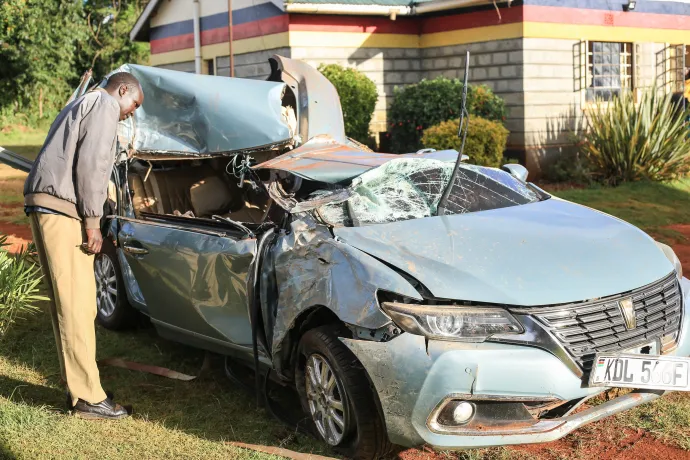 Kelvin Kiptum összetört autója – Fotó: AFP 