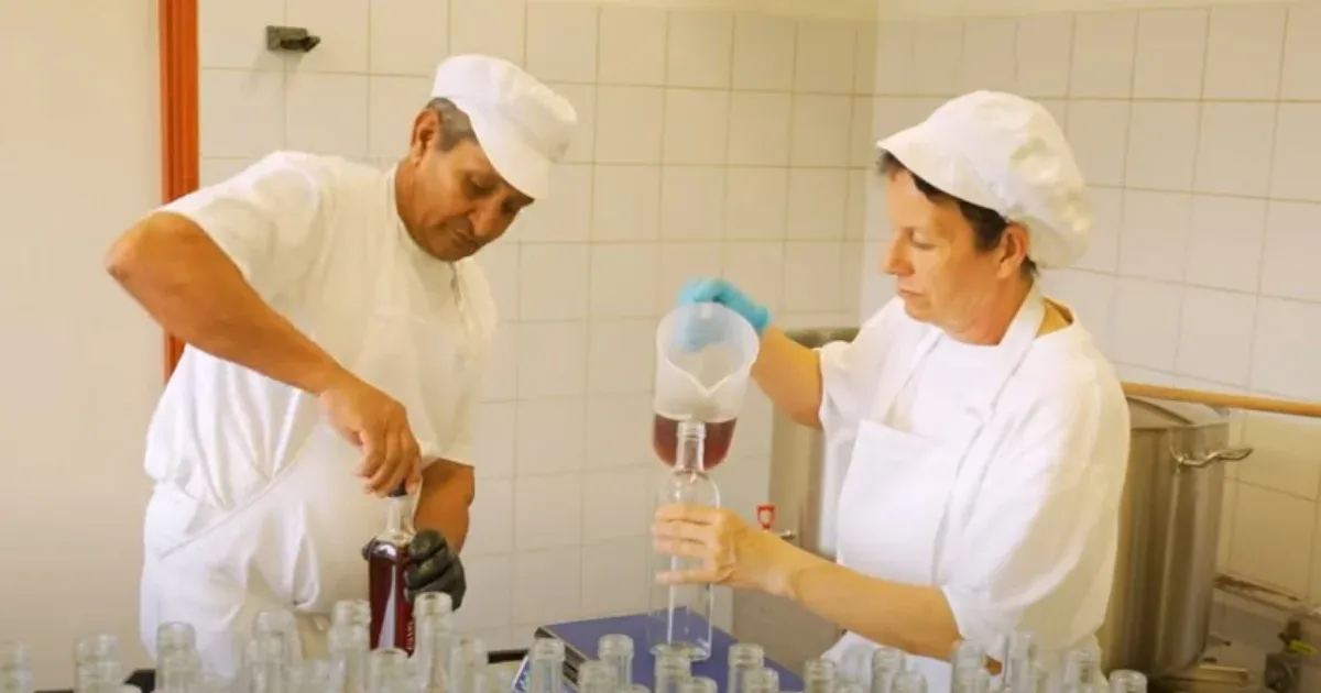 A szörpgyártás ad reményt egy tolnai kisfaluban