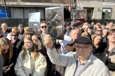 Törley Katalin: Lökdöstek, megütöttek, lekurváztak Orbán rajongói március 15-én