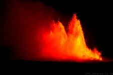 Élő videón követheti az épp zajló izlandi vulkánkitörést