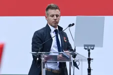 Magyar Péter: A suttogó propaganda azt terjeszti rólam, hogy többször megvertem a gyerekeim anyját