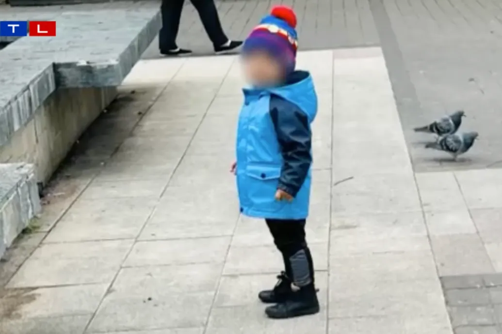 Kétéves kisfiú kóborolt kilométereket egy romániai erdőben, épségben találtak rá