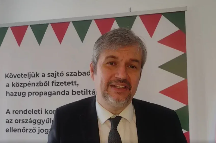 Hadházy Magyar Péterről: Ő nem Lúdas Matyi, hanem Döbrögi kirúgott, de addig jól fizetett íródeákja