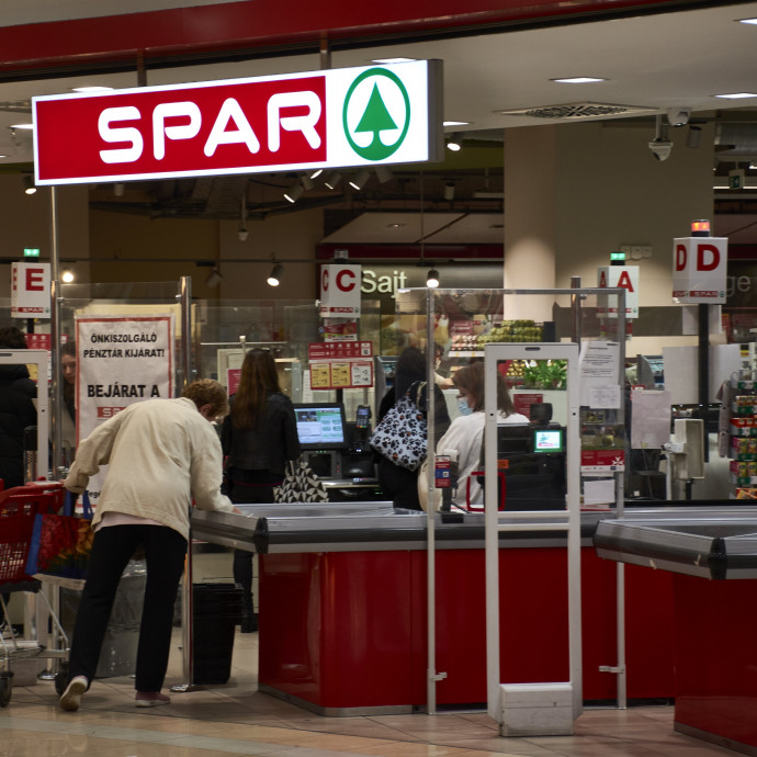 A sebeit nyalogató Sparnak küldött hadüzenetet Lázár János