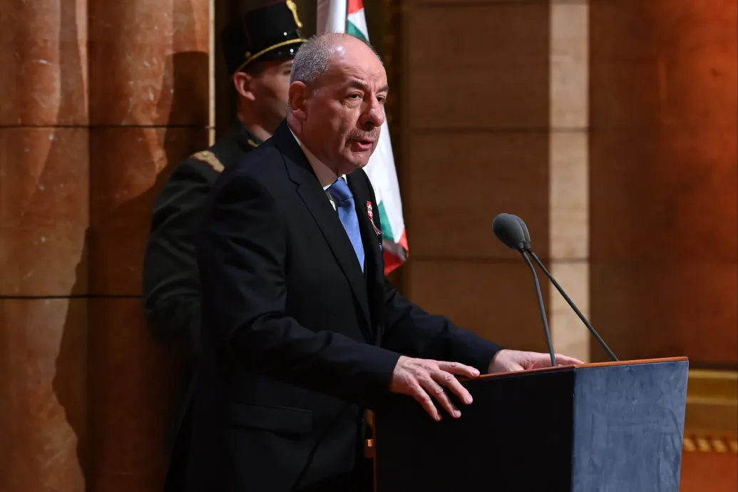 Semmi nem bizonyítja, hogy Sulyok Tamás valóban rokonságban állna Sulyok Dezső egykori kisgazda politikussal