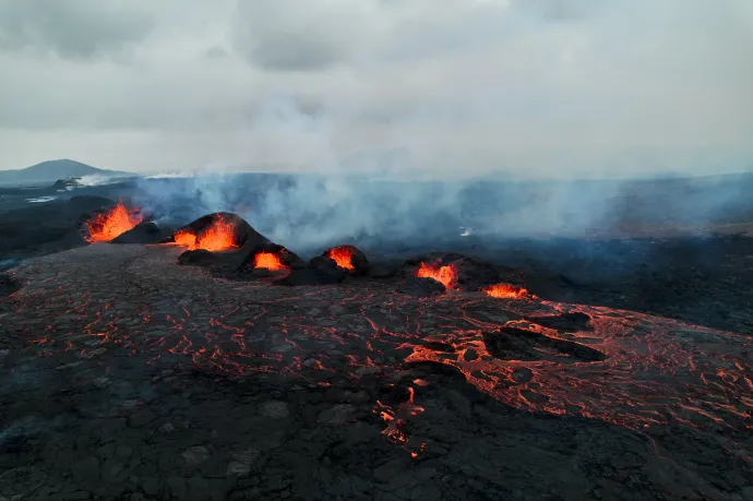 Új fejezet kezdődött az izlandi vulkánkitörésben, a kutatók még keresik, hogy miért