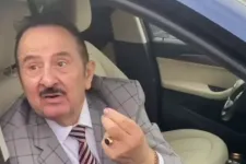 Gorj megye volt prefektusa nem bírta ki, hogy jogsi nélkül ne vezessen, ismét tetten érték