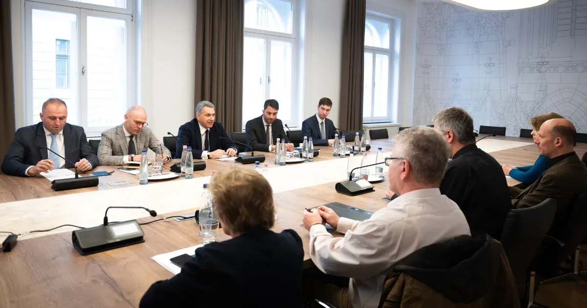 Lázár: Minden fát sajnálok, amit a Déli Körvasút építése miatt ki kellett vágni