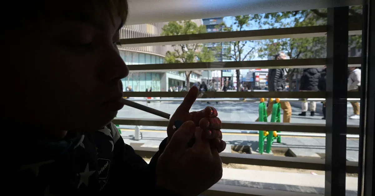 Mégsem vékonyabbak a dohányosok: a cigaretta hasi zsírt okozhat