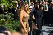 Bocsánatot kért Blake Lively, amiért Katalin hercegné bénán szerkesztett képével poénkodott