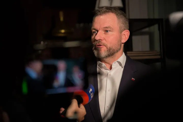 Peter Pellegrini habla en vísperas de la primera vuelta de las elecciones presidenciales eslovacas el 23 de marzo de 2024 - Fotografía: Zuzana Gogova/Anadolu/Anadolu vía AFP