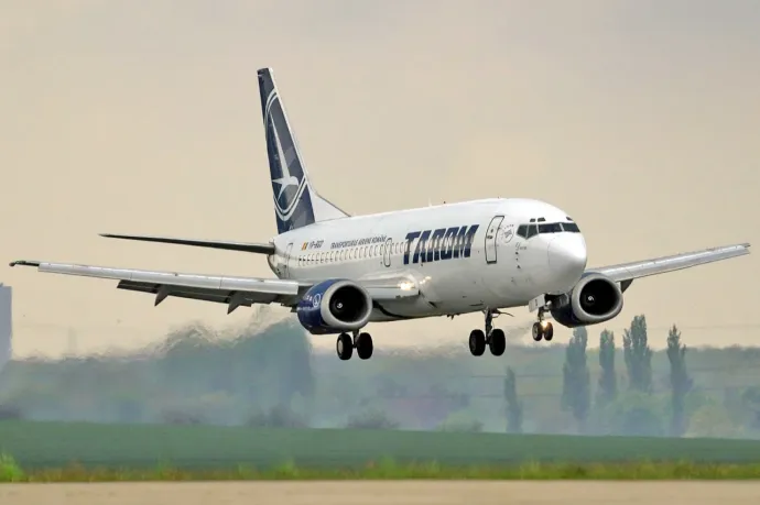 Villámcsapás ért egy Moldovába tartó Tarom-gépet