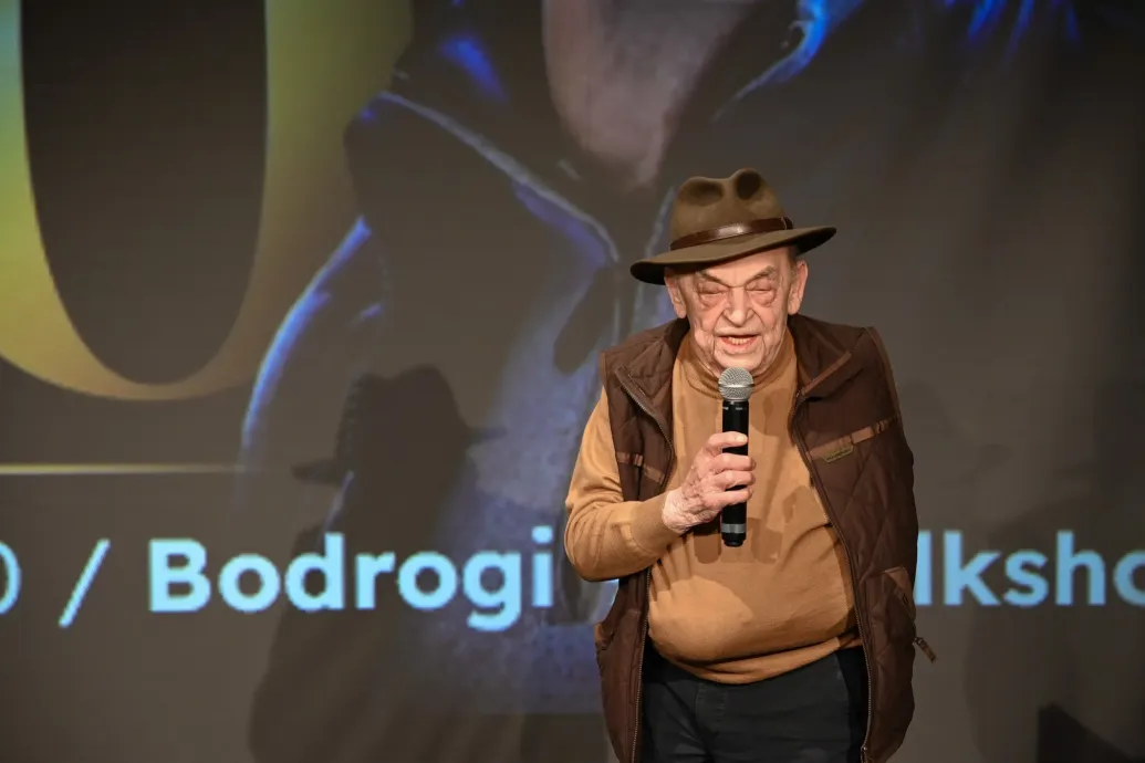Bodrogi Gyula elesett a Nemzetiben, megrepedt egy csontja, de továbbra is játszik