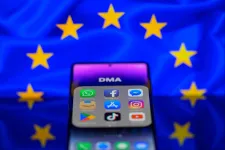 A Google és a Facebook anyacége, valamint az Apple ellen is uniós vizsgálat indult