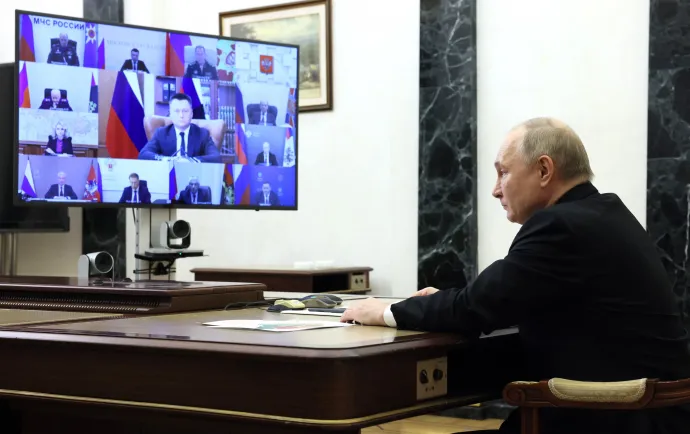 Vlagyimir Putyin videókonferencián tanácskozik a támadást követő intézkedésekről 2024. március 25-én, a Moszkva melletti Novo-Ogarjovo állami rezidencián – Fotó: Mikhail Metzel / AFP