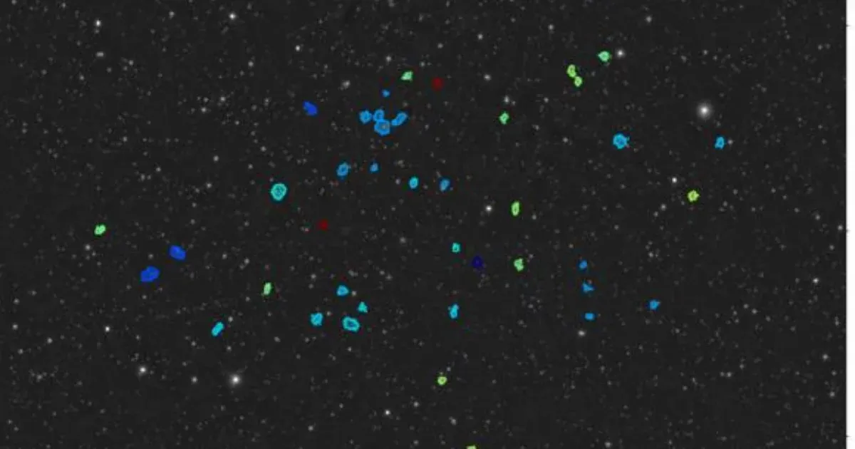 Csak gázokat kerestek, de véletlenül 49 galaxist találtak