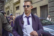 Videó: Magyar Péter bevitte a leleplező hangfelvételt az ügyészségre, majd beleállt a kormánymédiába