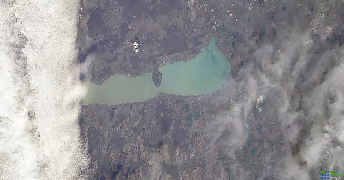 Küldött egy fotót a Balatonról a mesterséges intelligenciával működő magyar kisműhold