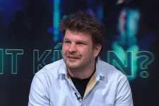 Megint alakítanak a Petőfi TV-n, Kálomista Gábor fia a csatorna főszerkesztője