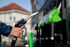 Ismét emelkedett a benzin ára, most már több mint <em>12</em> százalékkal drágult az első negyedévben