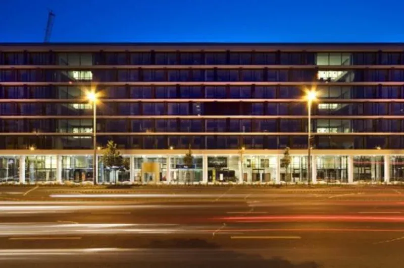 Elköltözik a MÁV a Könyves Kálmán körútról, de nem mondják meg, hogy hova