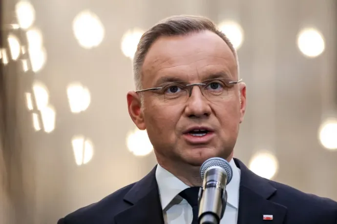 A lengyel elnök megvétózta a törvénymódosítást: Nem lehet 15 éves kortól, vény nélkül hozzájutni az esemény utáni tablettához