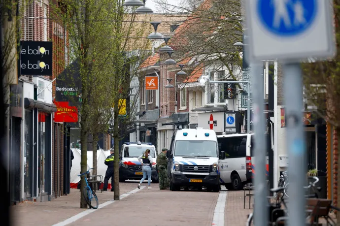 Egy férfi több embert is túszul ejtett egy holland kávézóban