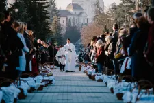 Az erdélyi húsvéti hagyományok sztáreseménye idén is a csíkszeredai ételszentelés volt