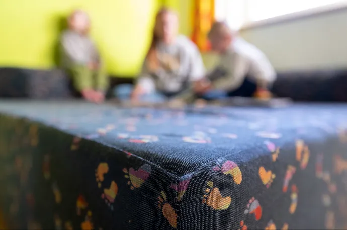 Megveretlek az osztállyal, hülye autista! – gyerekeket bántalmazó óvónőkről készítettek hangfelvételeket a szülők