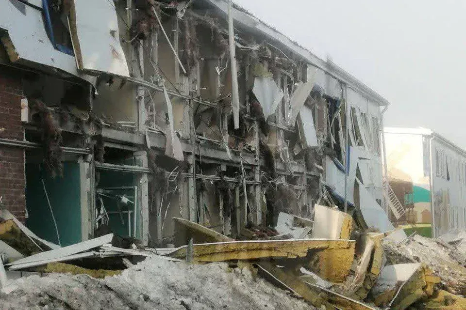 Ukrán dróntámadás ért egy orosz olajfinomítót, 1300 kilométerre az orosz-ukrán határtól