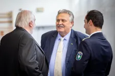 Mégsem indul el a júniusi választáson Veres Pál miskolci polgármester