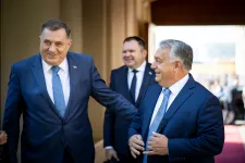 Orbán személyesen veszi át a boszniai szerbektől azt a díjat, amit tavaly Putyin kapott