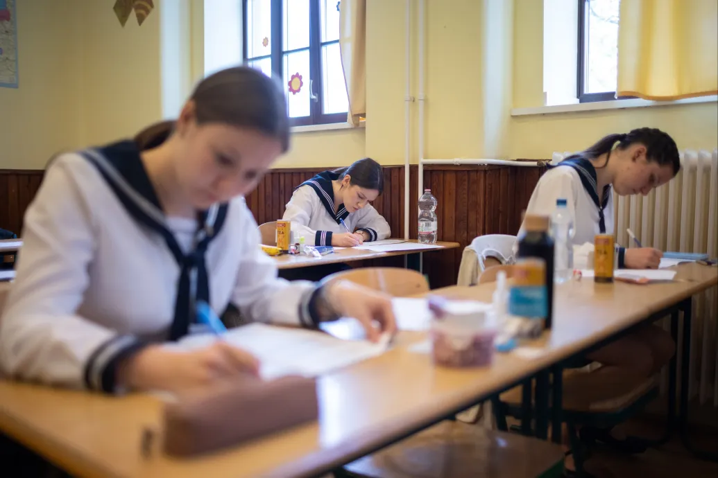 Memoriterek, több lexikális tudás, jó helyesírás – így változik meg idén a magyarérettségi