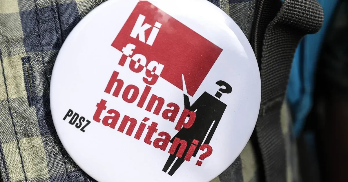 Mégis továbbképezné a tanárokat a BM