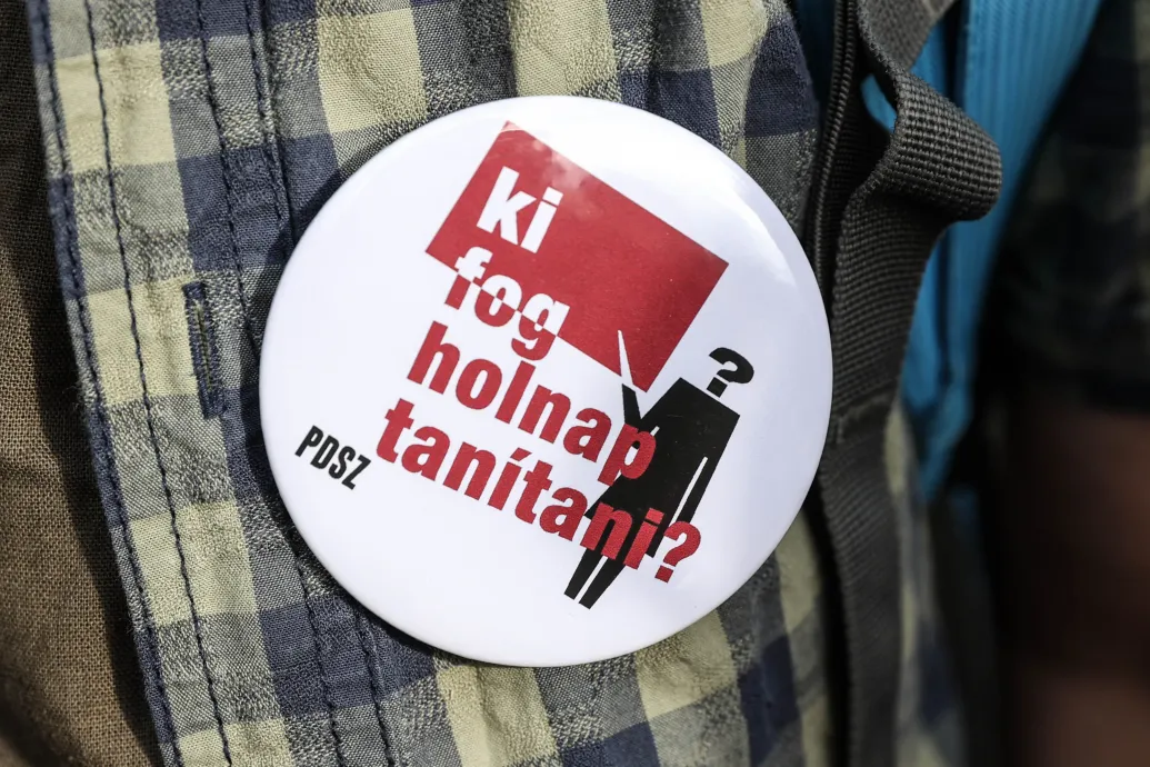 Mégis továbbképezné a tanárokat a BM