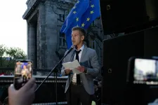 Magyar Péter szerint olyan eredményt fog elérni az EP-választáson, hogy a Karmelitából is látszani fog