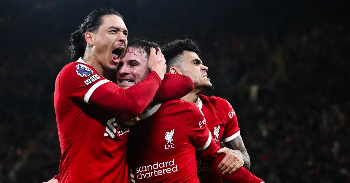 Szerencsés és hatalmas gólokkal újra a Liverpool az angol bajnokság élén